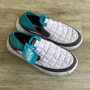 New Merrell kids shoes . Size 3m US.